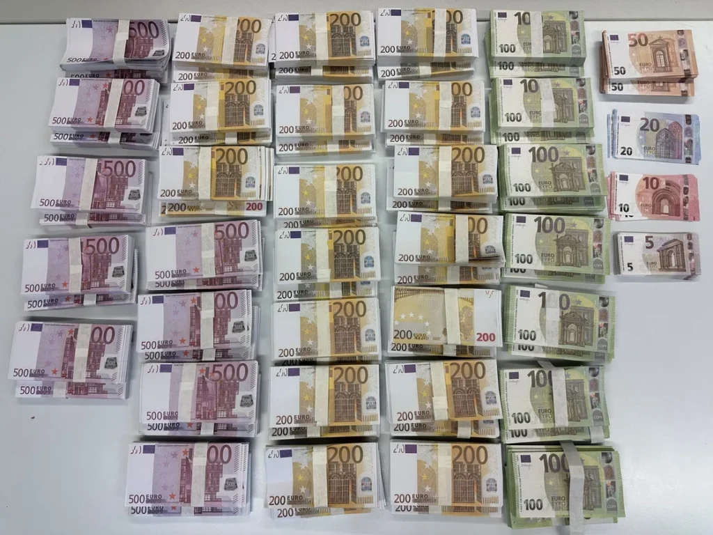 Hochwertiges Requisitengeld beim Verkauf